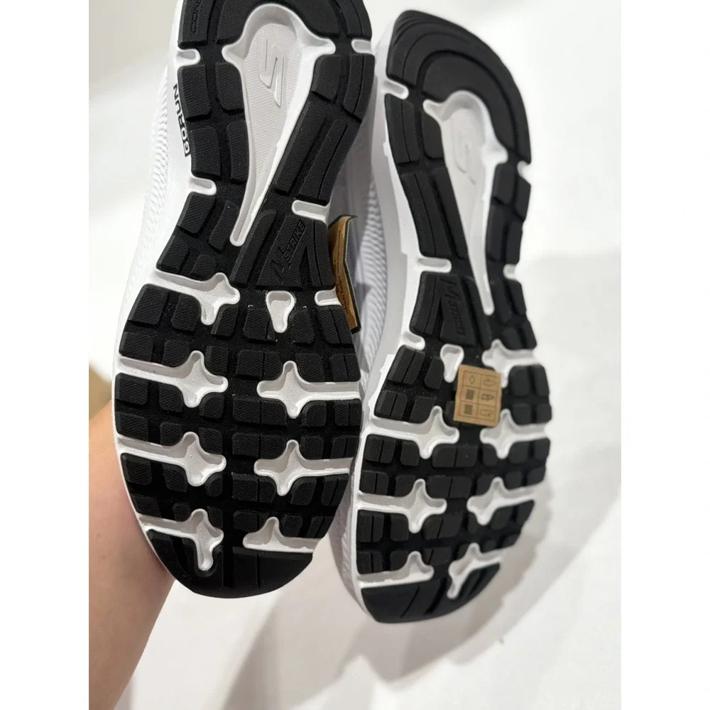 Skechers women go